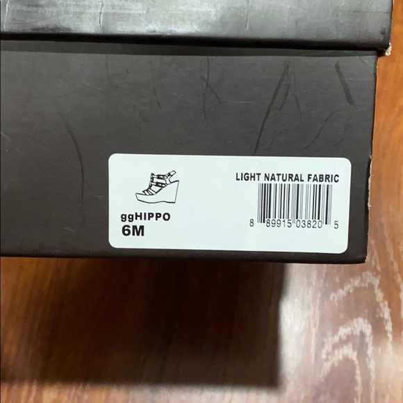 G by guess wedges - Picture 12 of 14